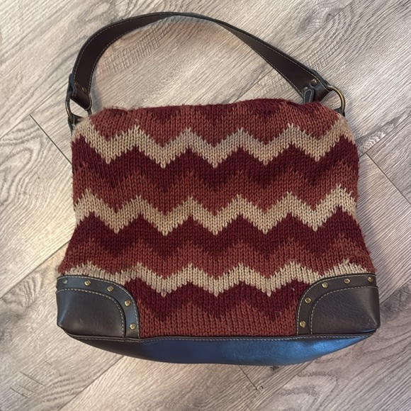 Vintage Y2K Chevron Knit Shoulder Bag with Faux Leather Accents - Picture 3 of 5